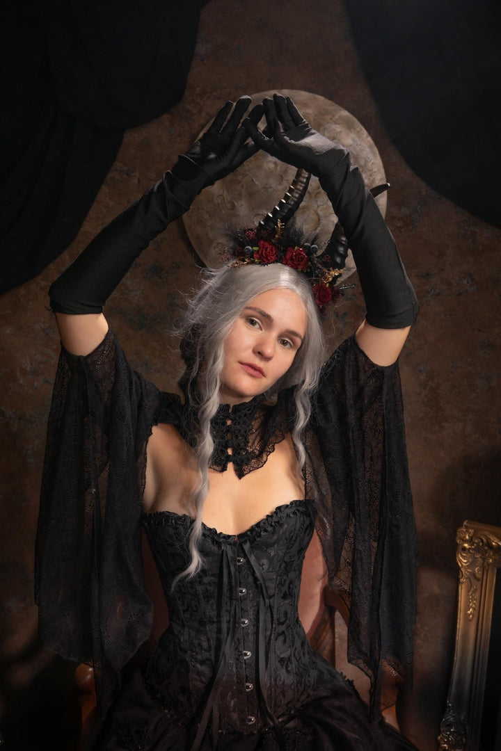 Black Horns Flower Crown: Gothic Wedding Headpiece, Pagan Fest – handmade floral hair accessory by magaela