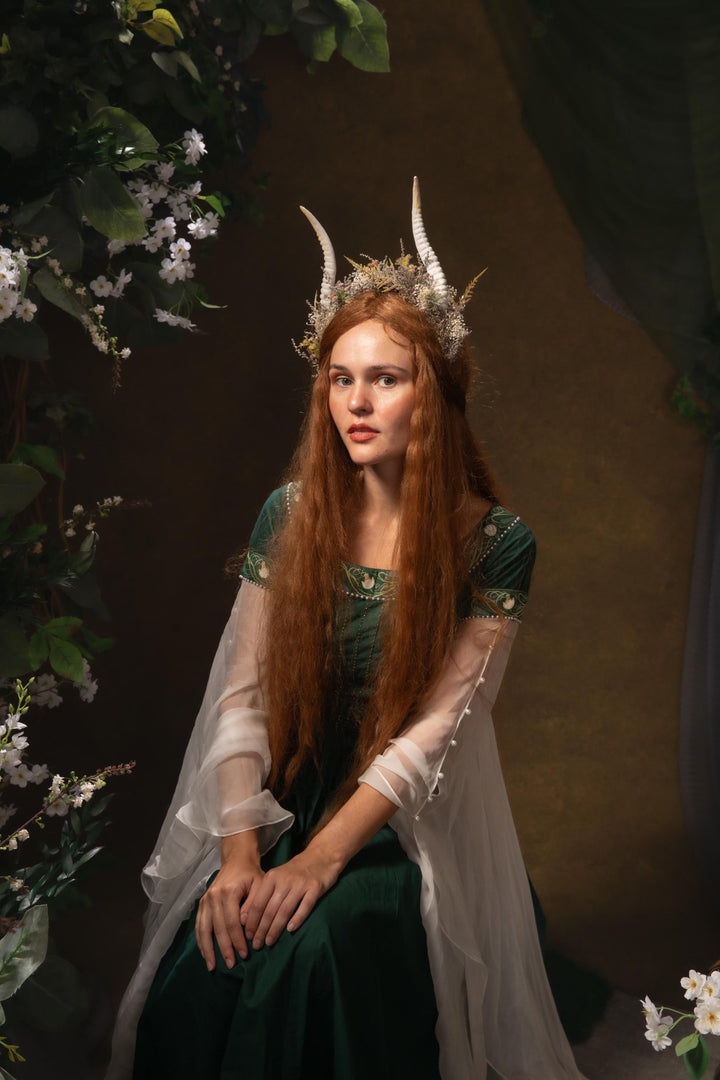 White Horns Flower Crown: Gothic Wedding Headpiece, Pagan Witch – handmade floral hair accessory by magaela