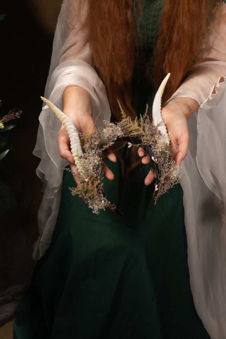 White Horns Flower Crown: Gothic Wedding Headpiece, Pagan Witch – handmade floral hair accessory by magaela