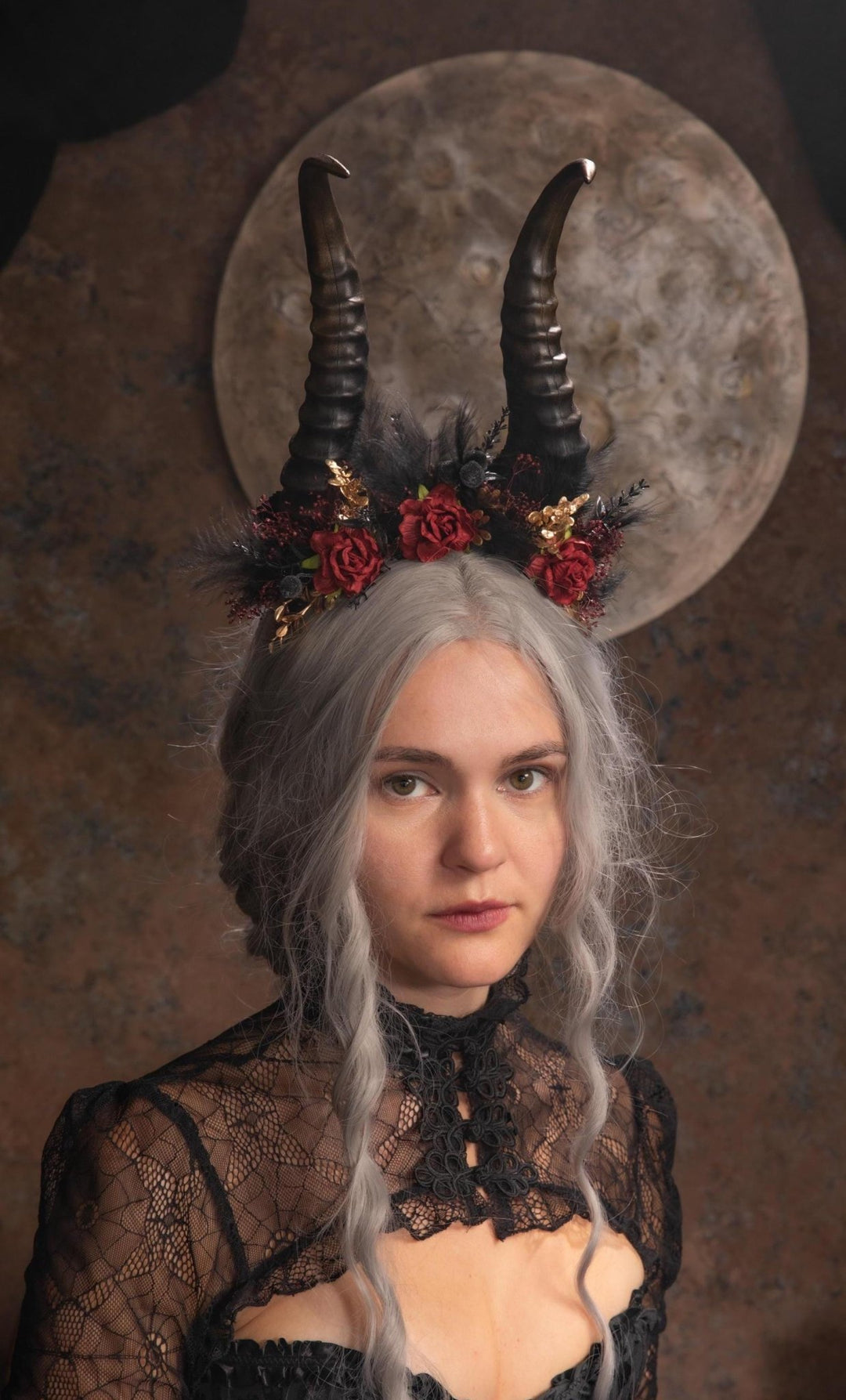 Black Horns Flower Crown: Gothic Wedding Headpiece, Pagan Fest – handmade floral hair accessory by magaela