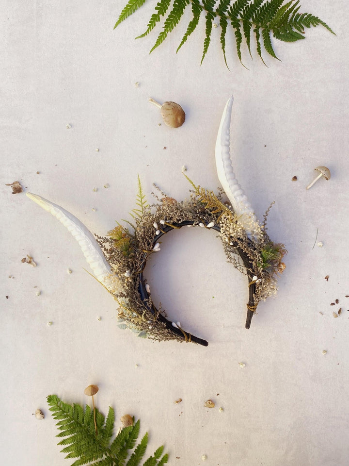 White Horns Flower Crown: Gothic Wedding Headpiece, Pagan Witch – handmade floral hair accessory by magaela