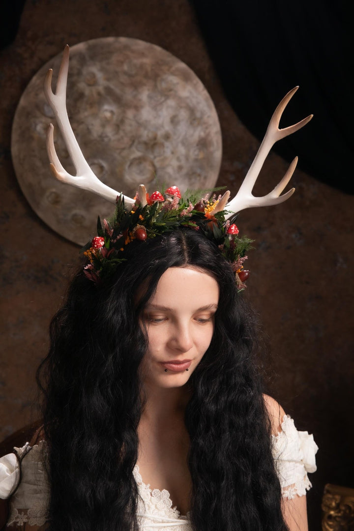 Mushroom Antler Headpiece: Woodland Fairycore Crown – handmade floral hair accessory by magaela