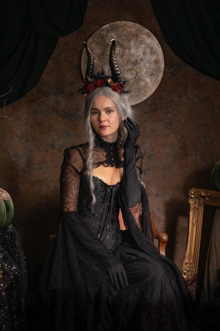 Black Horns Flower Crown: Gothic Wedding Headpiece, Pagan Fest – handmade floral hair accessory by magaela