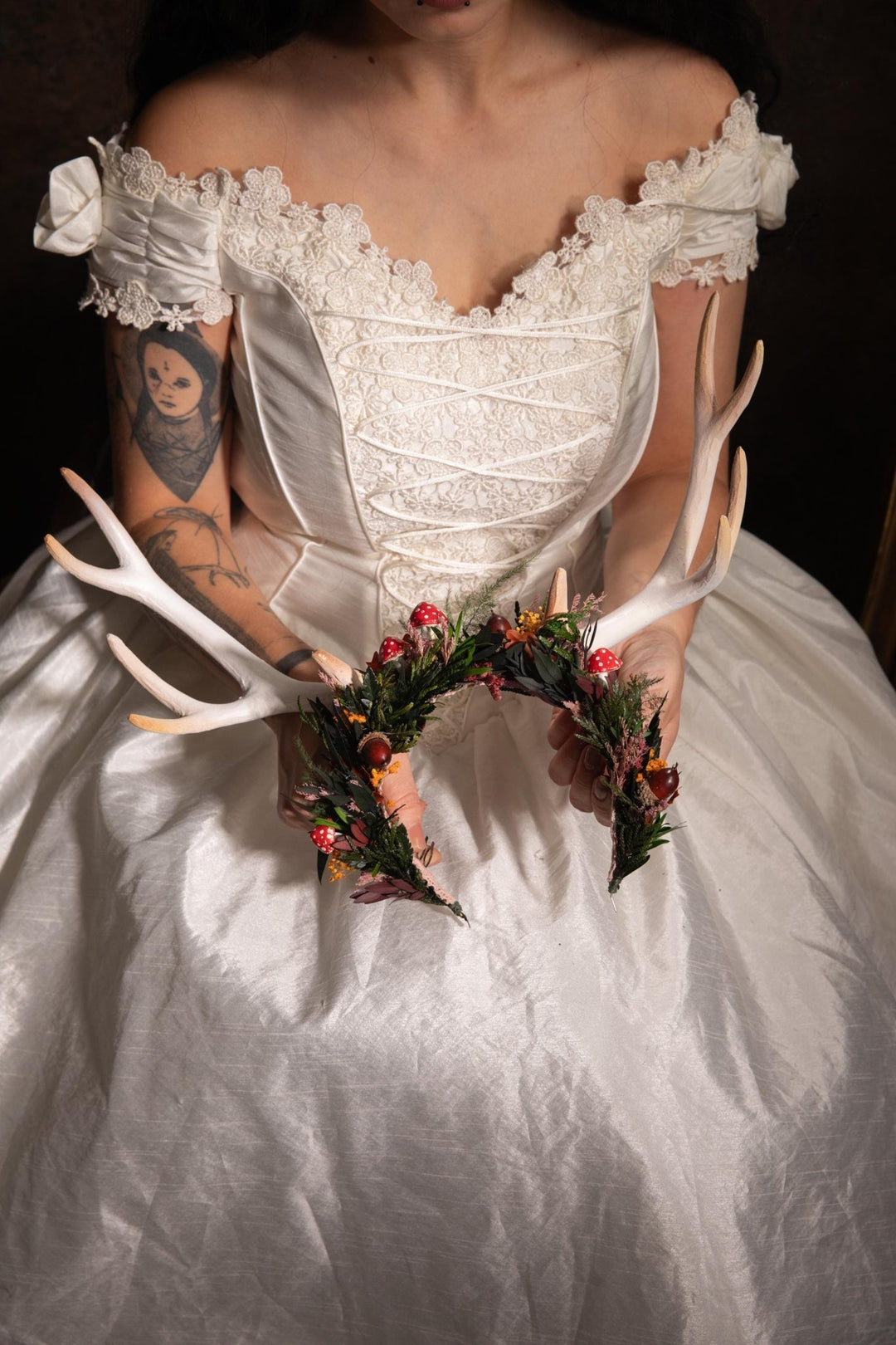 Whimsical Antler Flower Crown: Fairycore Festival Headpiece – handmade floral hair accessory by magaela