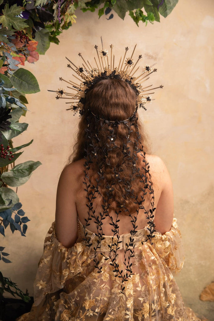 Elegant black veil: handmade accessory from leaves and stars – handmade floral hair accessory by magaela