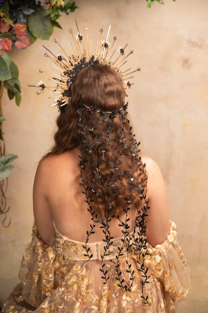 Elegant black veil: handmade accessory from leaves and stars – handmade floral hair accessory by magaela