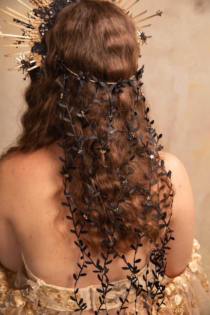 Elegant black veil: handmade accessory from leaves and stars – handmade floral hair accessory by magaela
