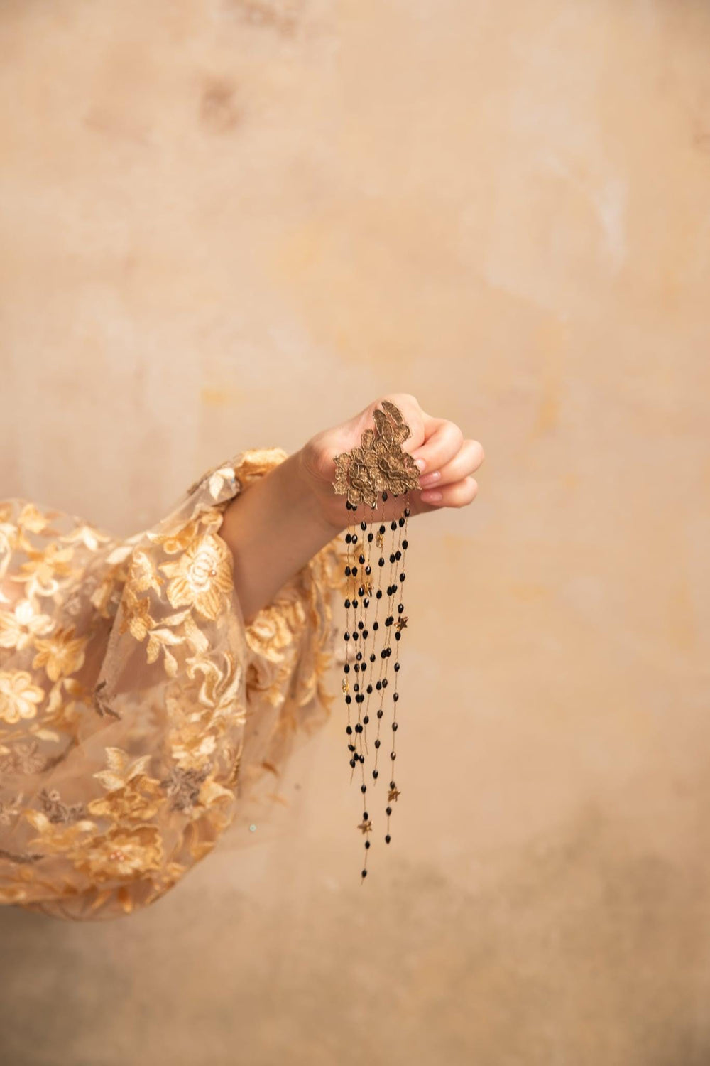 Glam Flower Hair Clip: Beaded Lace Chain, Elegant Wedding Hair Accessory – handmade floral hair accessory by magaela