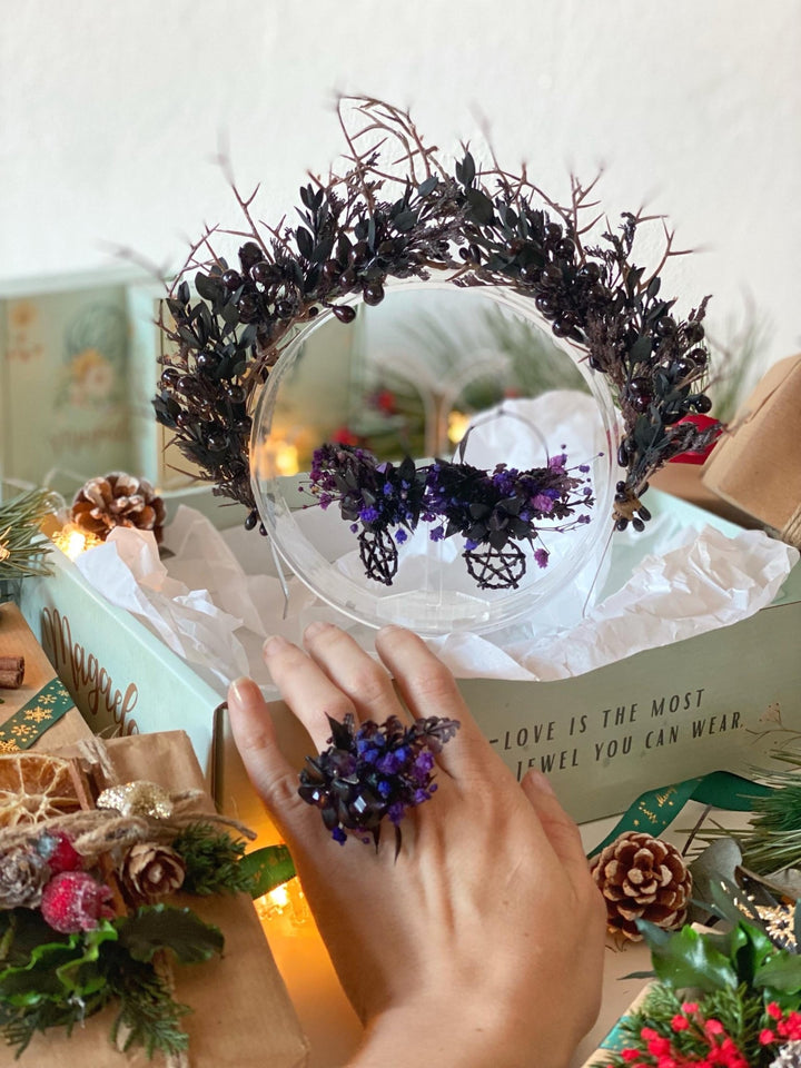 Handmade gift box "Forest witch" - gothic set of headpiece, circle earrings and ring – handmade floral hair accessory by magaela