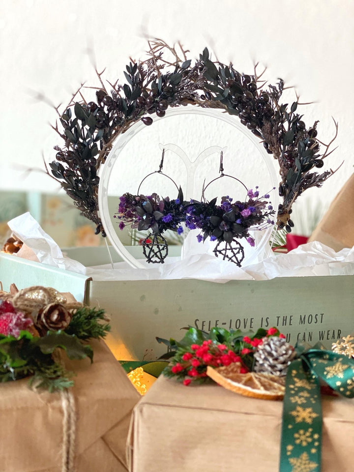 Handmade gift box "Forest witch" - gothic set of headpiece, circle earrings and ring – handmade floral hair accessory by magaela