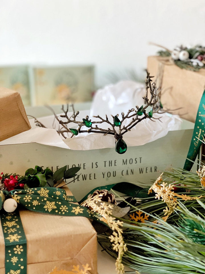 Handamde gift box "Elven secrets" - fairy tiara, rings and earrings – handmade floral hair accessory by magaela