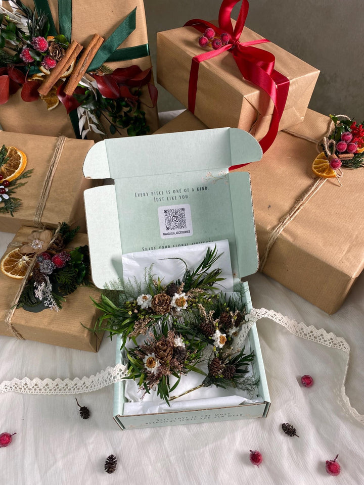 Handmade gift box "The rustling of the forest" - woodland hair comb, bracelet and hairpins – handmade floral hair accessory by magaela