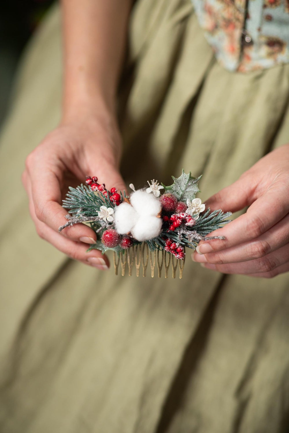 Winter Wedding Hair Comb – Christmas Cotton Flower & Red Berry Hairpiece – handmade floral hair accessory by magaela