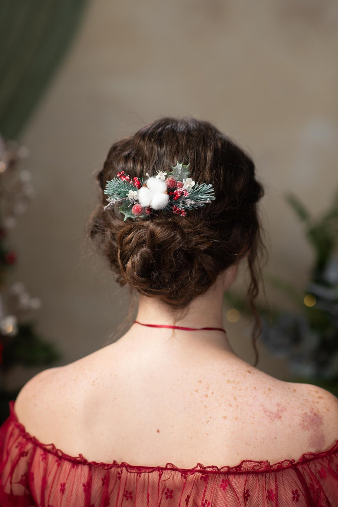 Winter Wedding Hair Comb – Christmas Cotton Flower & Red Berry Hairpiece – handmade floral hair accessory by magaela