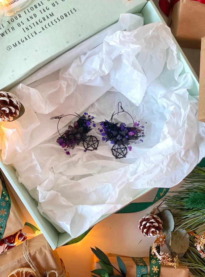 Handmade gift box "Forest witch" - gothic set of headpiece, circle earrings and ring – handmade floral hair accessory by magaela