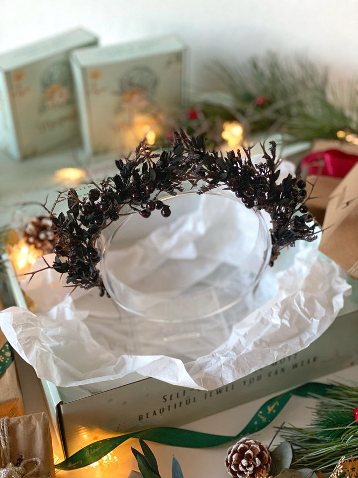 Handmade gift box "Forest witch" - gothic set of headpiece, circle earrings and ring – handmade floral hair accessory by magaela