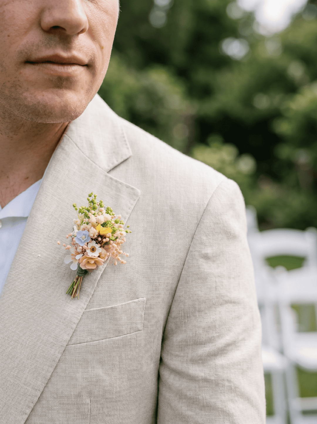 Meadow Flower Boutonniere: Colorful Pastel Wedding Corsage – handmade floral hair accessory by magaela