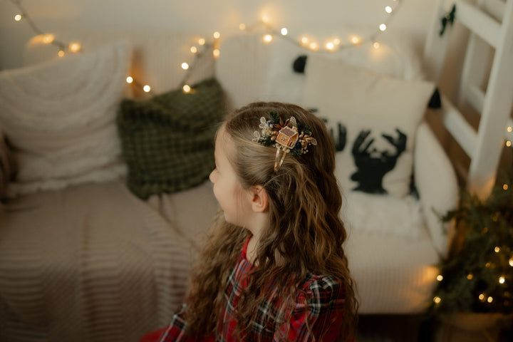 Christmas house hair clip: festive hair accessories for (not only) kids – handmade floral hair accessory by magaela