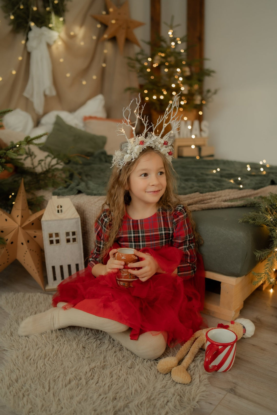 Christmas Reindeer Antler Headband: Winter wonderland with lights – handmade floral hair accessory by magaela