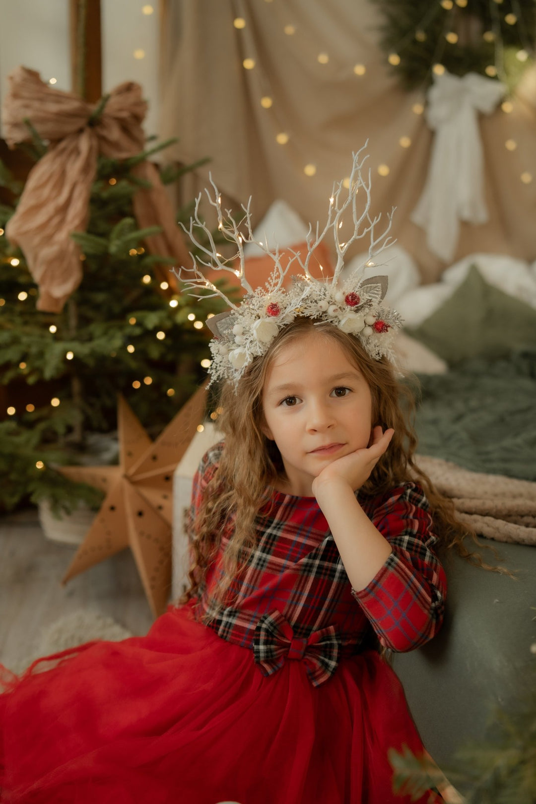 Christmas Reindeer Antler Headband: Winter wonderland with lights – handmade floral hair accessory by magaela