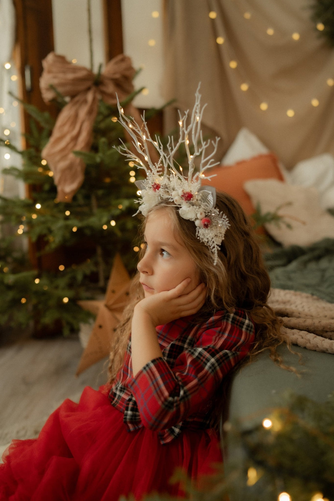 Christmas Reindeer Antler Headband: Winter wonderland with lights – handmade floral hair accessory by magaela