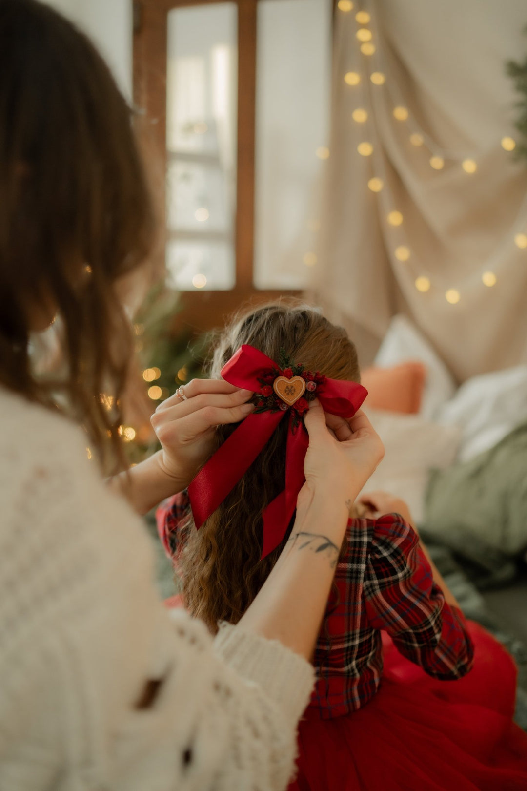 Christmas red hair bow with gingebread heart: matching set for mom and daughter – handmade floral hair accessory by magaela