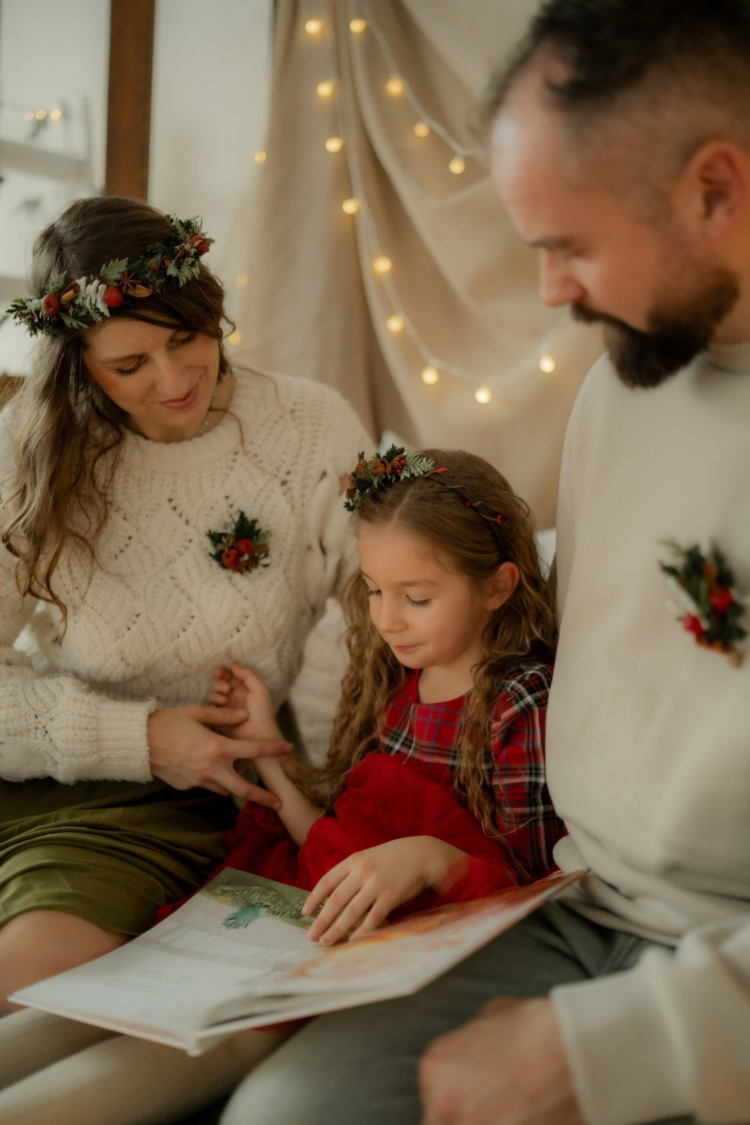 Christmas woodladn brooch with red apple: Winter Coat Pin – handmade floral hair accessory by magaela