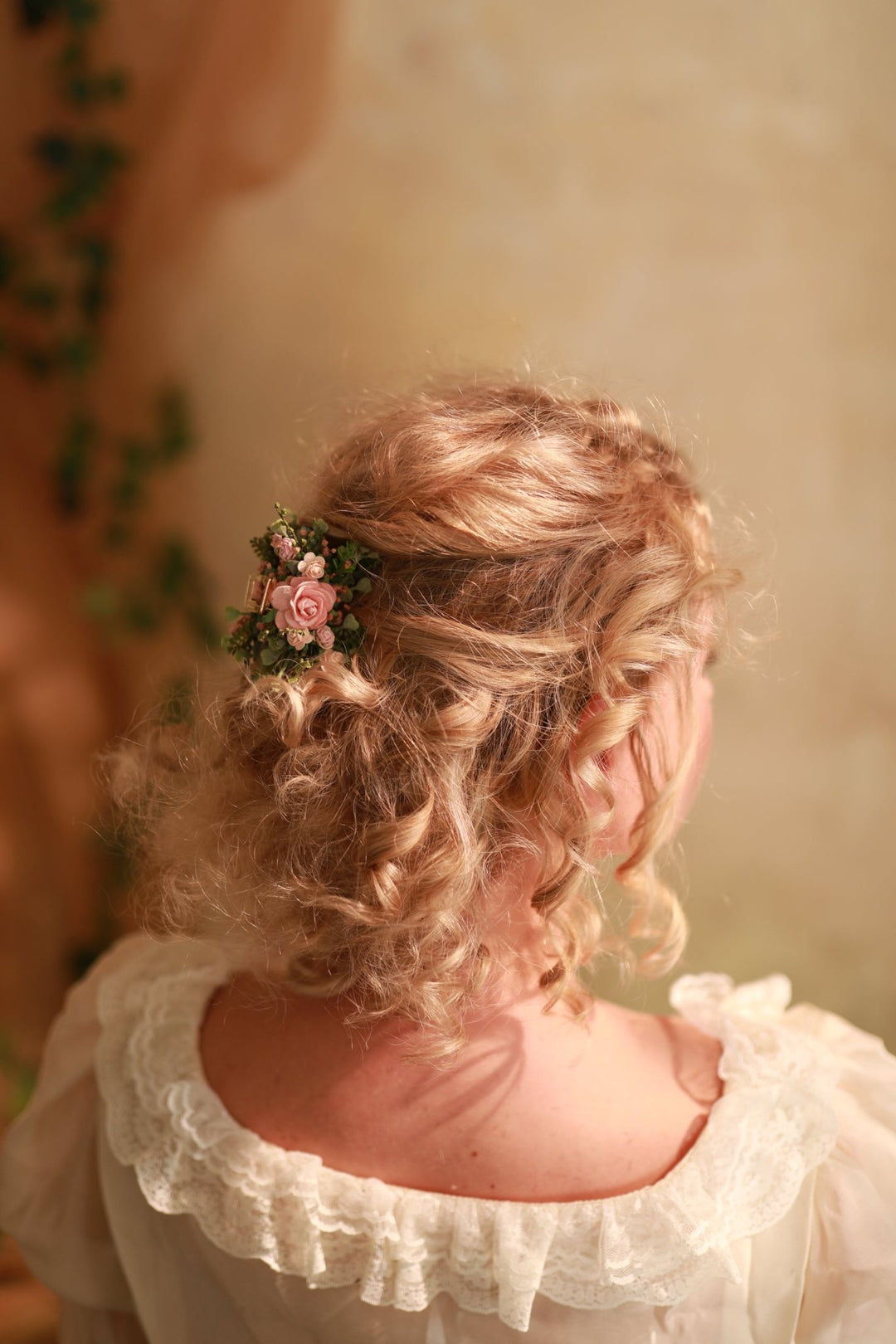 Romantic hair claw clip - dusty pink roses and greenery hair clip – handmade floral hair accessory by magaela
