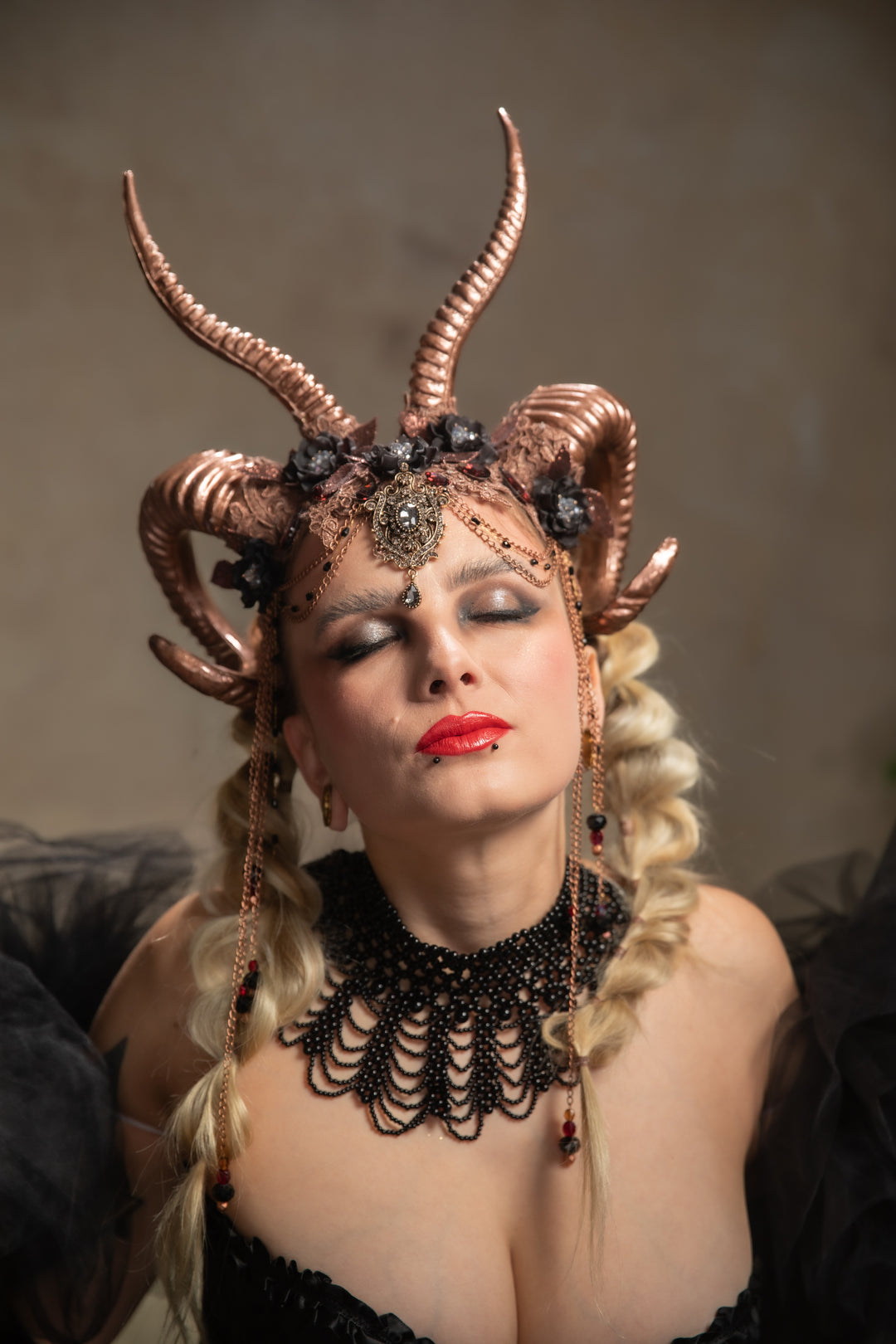 Glam woodland bronze-black horns crown: magical accesory for fantasy ball