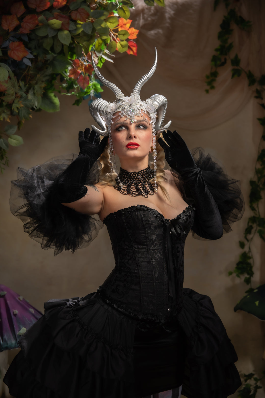 Glam silver horns crown: magical accesory for fantasy ball