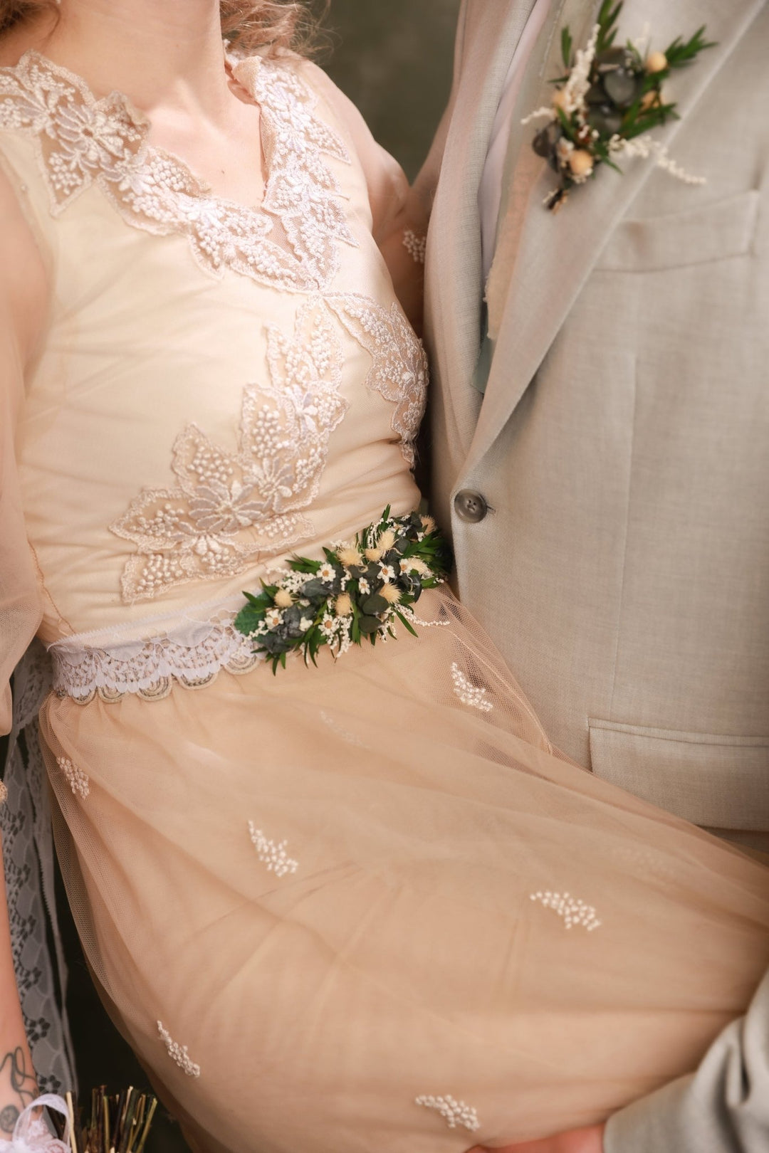 Floral Bridal Belt – Vintage Greenery Wedding Dress Belt – handmade floral hair accessory by magaela