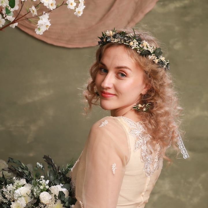 Greenery Bridal Flower Crown – Vintage Botanical Wedding Headpiece – handmade floral hair accessory by magaela