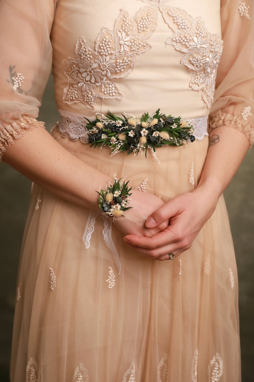 Greenery Floral Bracelet – Vintage Botanical Wedding Wrist Corsage – handmade floral hair accessory by magaela