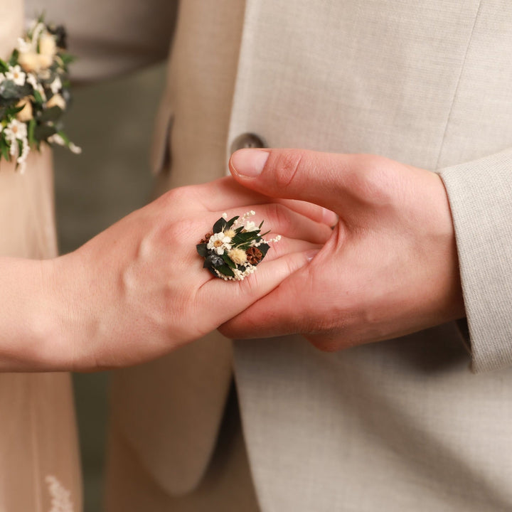 Adjustable Floral Ring – Botanical Greenery Wedding Ring – handmade floral hair accessory by magaela
