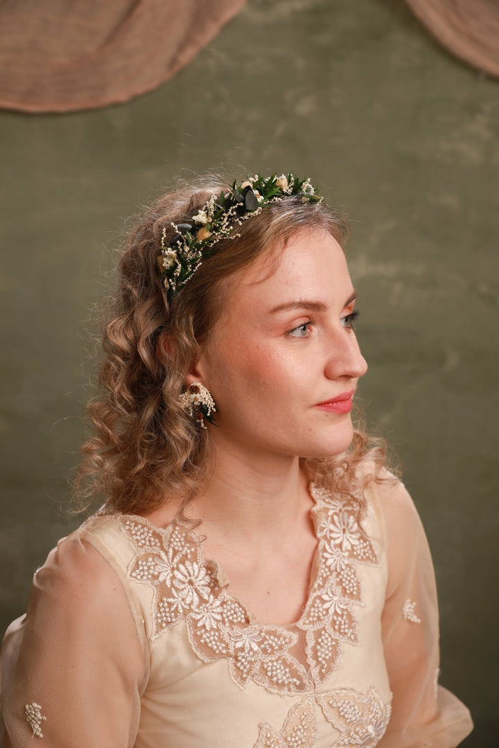 Greenery Floral Headband – Vintage Botanical Flower Headband – handmade floral hair accessory by magaela