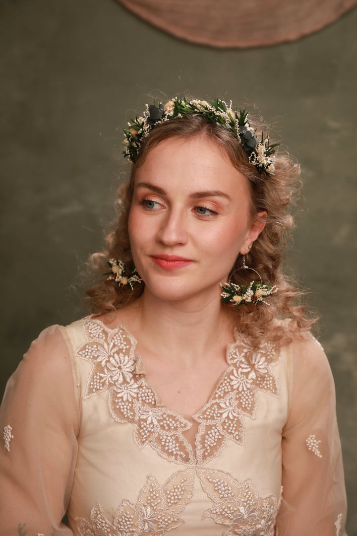 Greenery Floral Hoop Earrings – Vintage Botanical Wedding Earrings 6 cm – handmade floral hair accessory by magaela