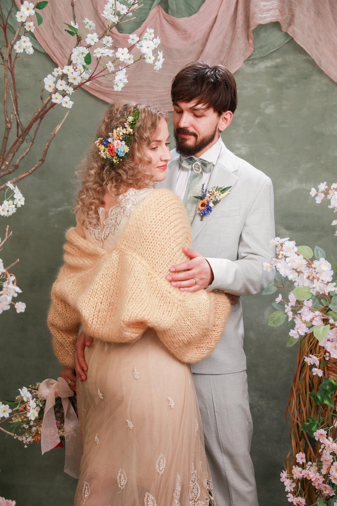 Wildflower Groom Boutonniere – Sunflower & Cornflower Vintage Wedding Flower – handmade floral hair accessory by magaela
