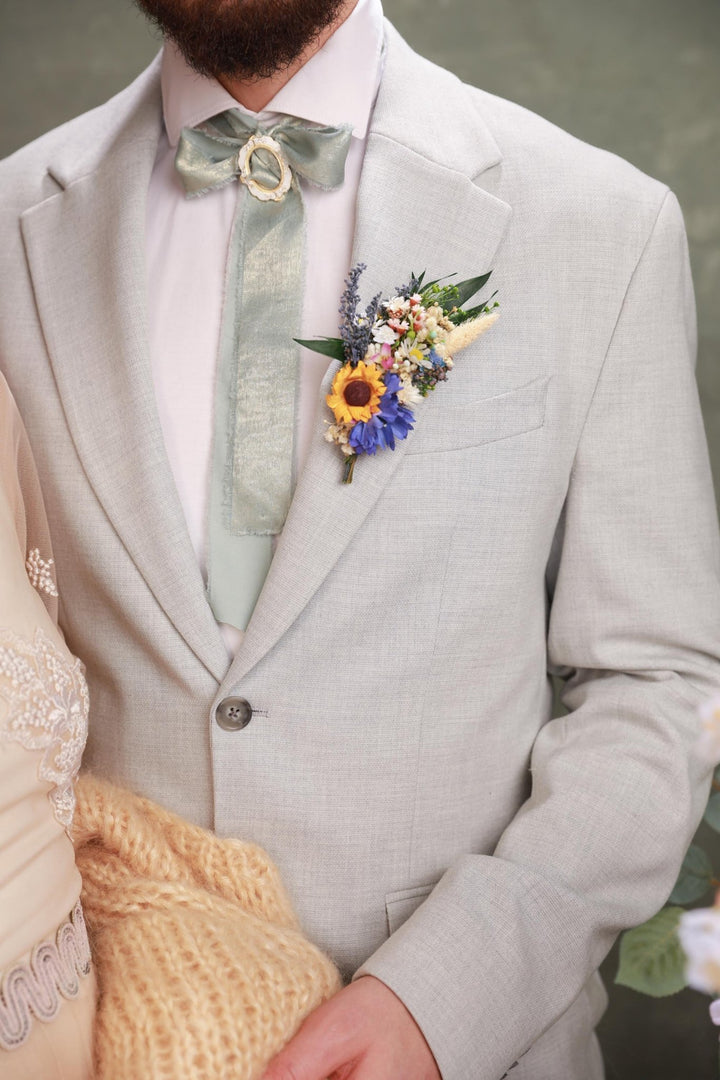 Wildflower Groom Boutonniere – Sunflower & Cornflower Vintage Wedding Flower – handmade floral hair accessory by magaela