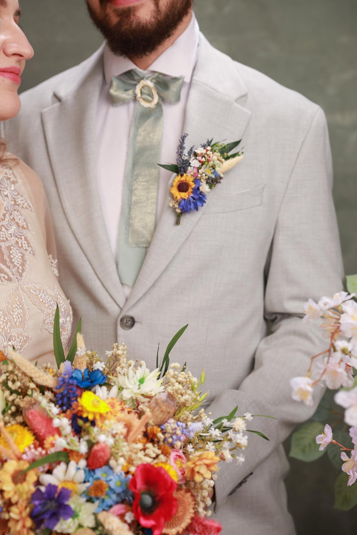 Wildflower Groom Boutonniere – Sunflower & Cornflower Vintage Wedding Flower – handmade floral hair accessory by magaela