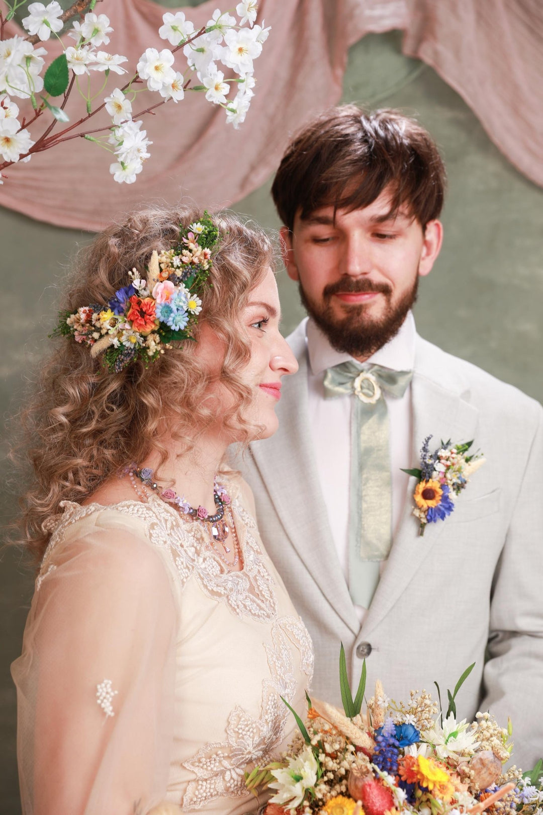 Wildflower Groom Boutonniere – Sunflower & Cornflower Vintage Wedding Flower – handmade floral hair accessory by magaela