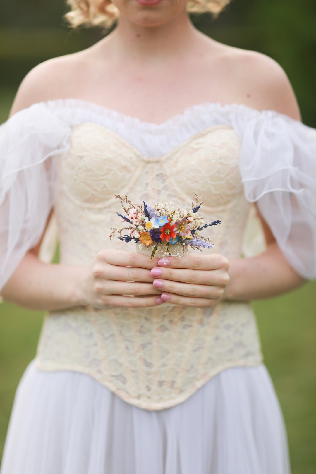 Wildflower Classic Boutonniere - Colorful Meadow Flower Lapel Pin for Groom