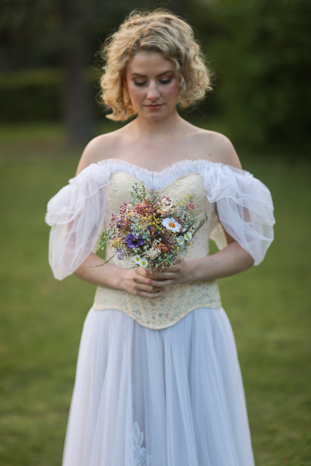 Wildflower Bridesmaid Bouquet – Daisies, Lavender, Thistles and Meadow Grasses | Tossing & Mother Bouquet – handmade floral hair accessory by magaela