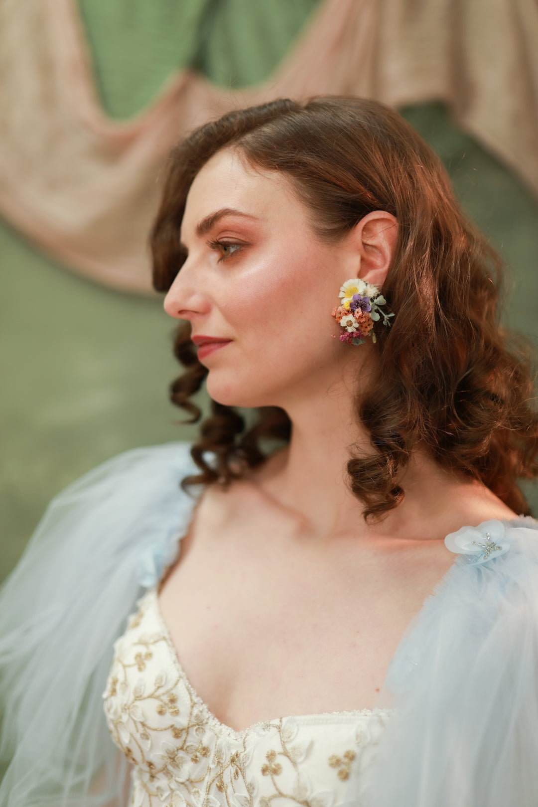 Wildflowers Stud Earrings – Daisy and Dried Flower Wedding Earrings – handmade floral hair accessory by magaela