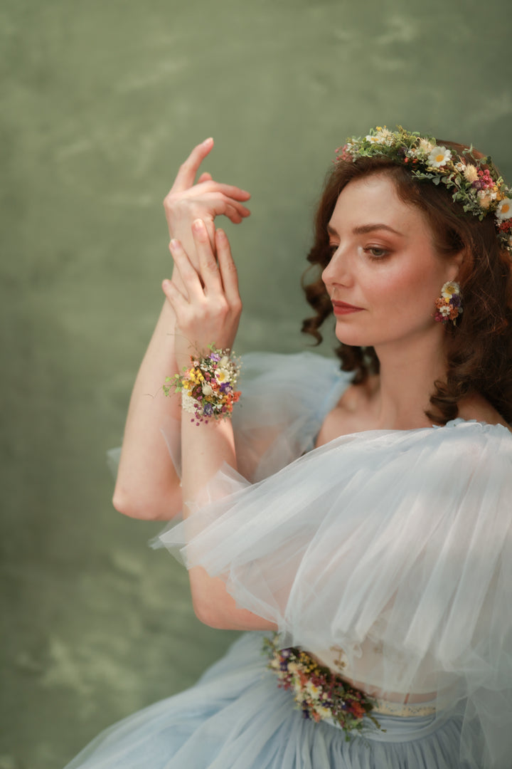 Wildflowers Floral Bracelet – Daisy and Dried Flower Wedding Wrist Corsage – handmade floral hair accessory by magaela