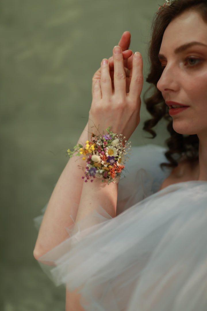 Wildflowers Floral Bracelet – Daisy and Dried Flower Wedding Wrist Corsage – handmade floral hair accessory by magaela