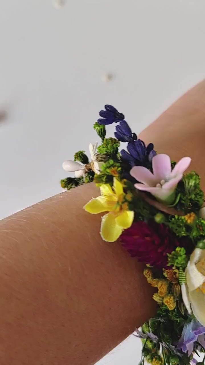 Wildflower Corsage Bracelet: Meadow Wedding Wrist Ribbon