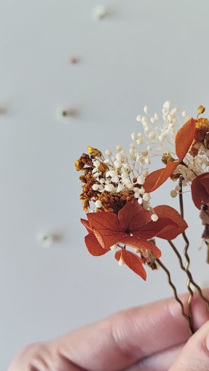 Terracotta Hydrangea Hairpins: Dried Flower Bridal Hair Accessories