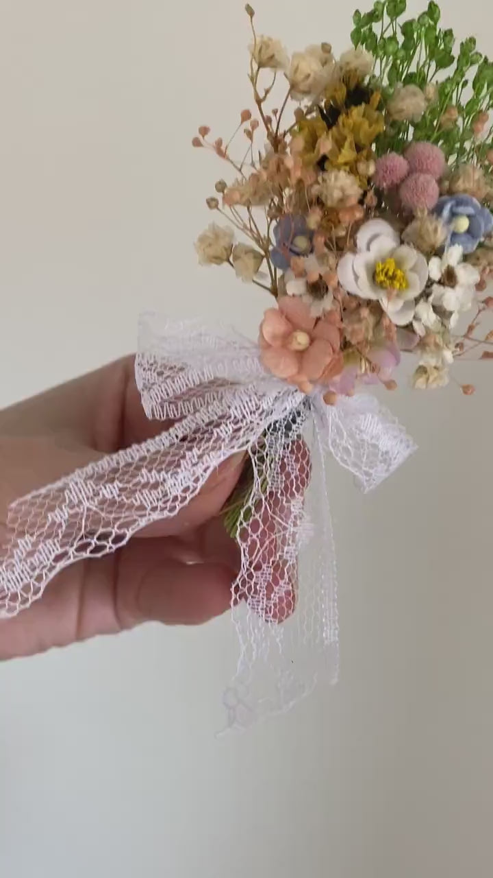 Meadow Flower Boutonniere: Colorful Pastel Wedding Corsage