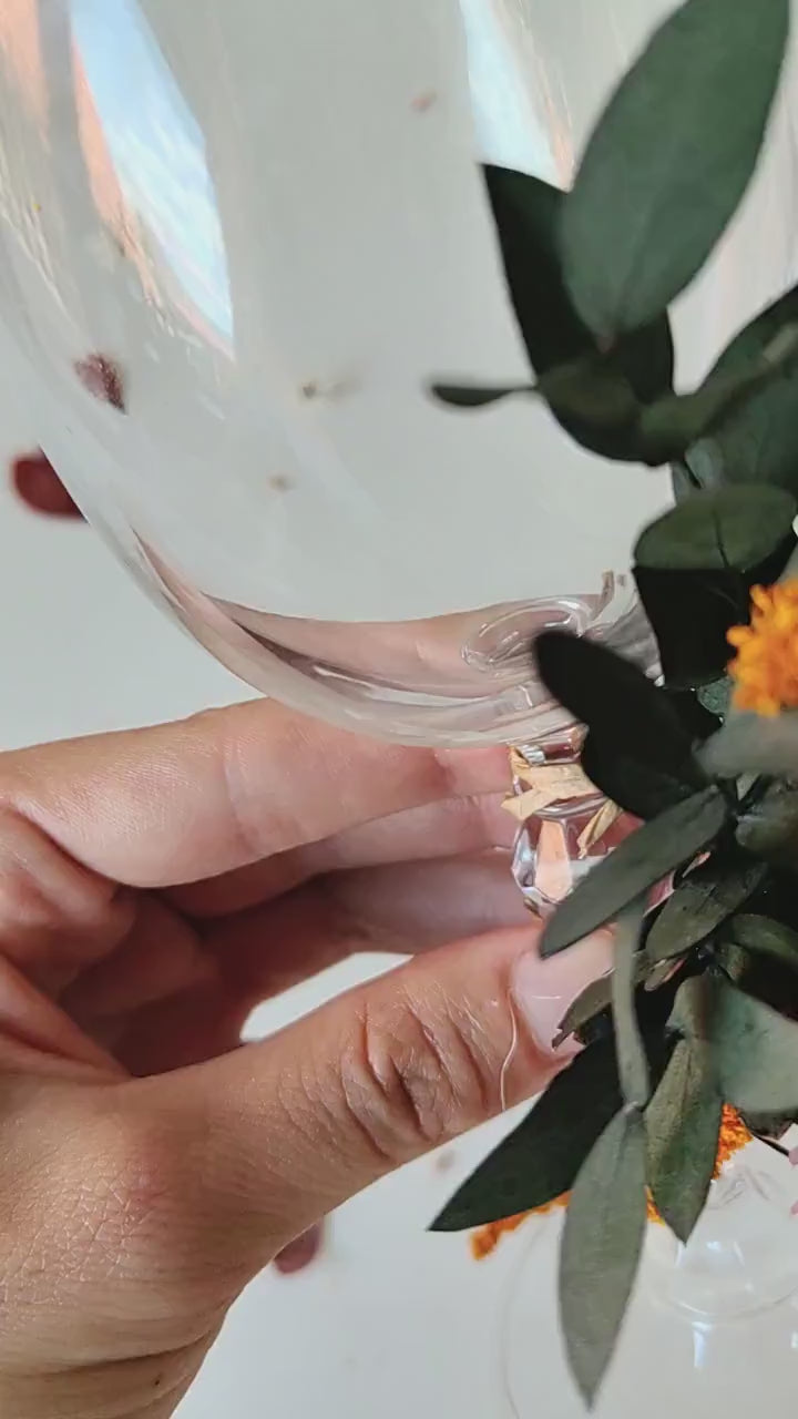 Autumn Wedding Glasses: Floral Bride & Groom Decoration