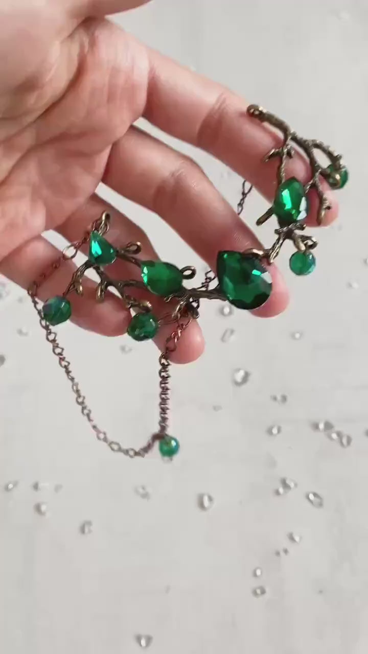 Emerald Green Flower Necklace: Glam Wedding Jewelry